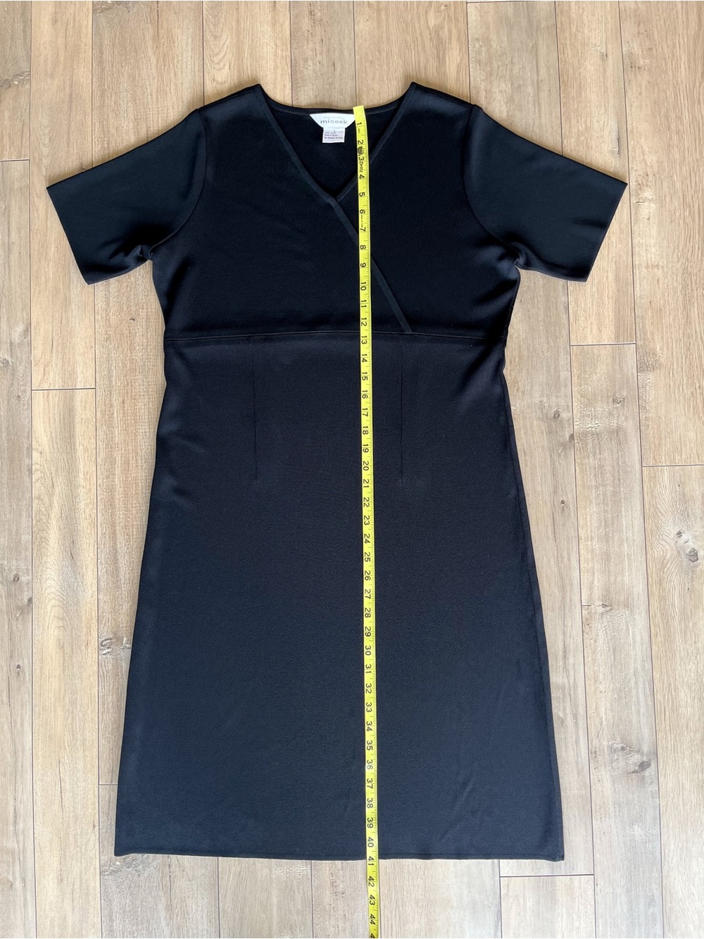 Exclusively Misook Black Sheath Knit Dress V Neck Size L - Picture 4 of 9